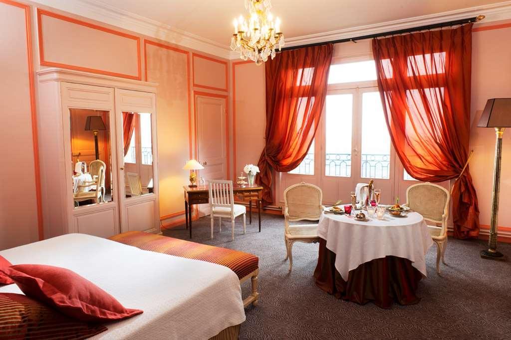 Pavillon Henri IV Hotel Restaurant Gastronomique Terrasse Saint-Germain-en-Laye Zimmer foto